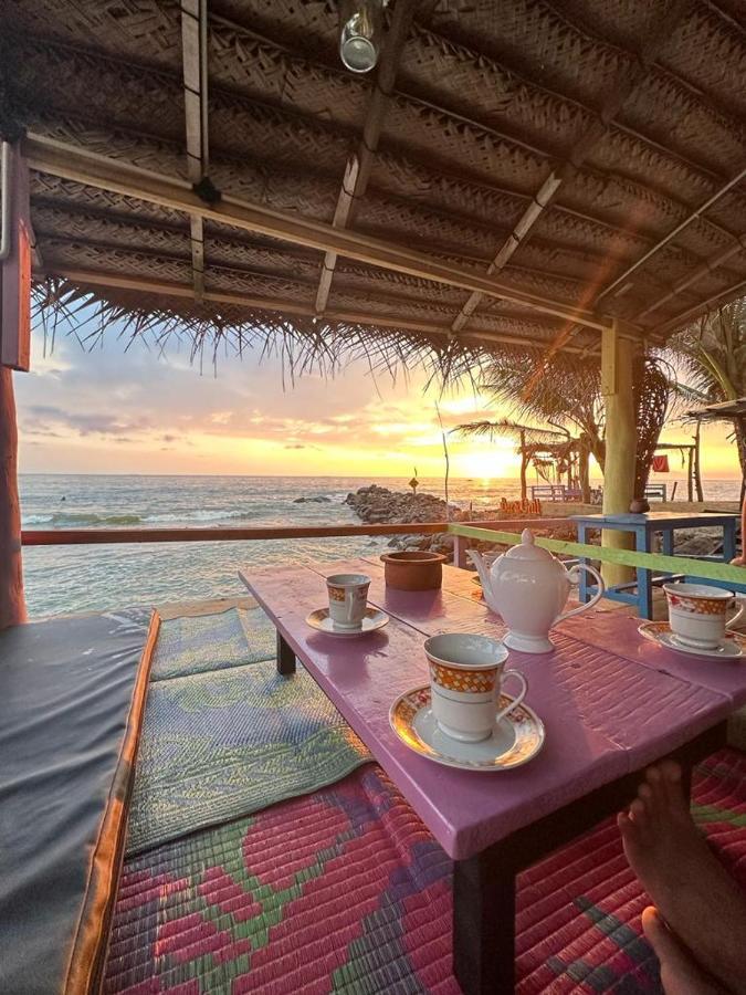 Oynise Beach Cabin กอลล์ ภายนอก รูปภาพ